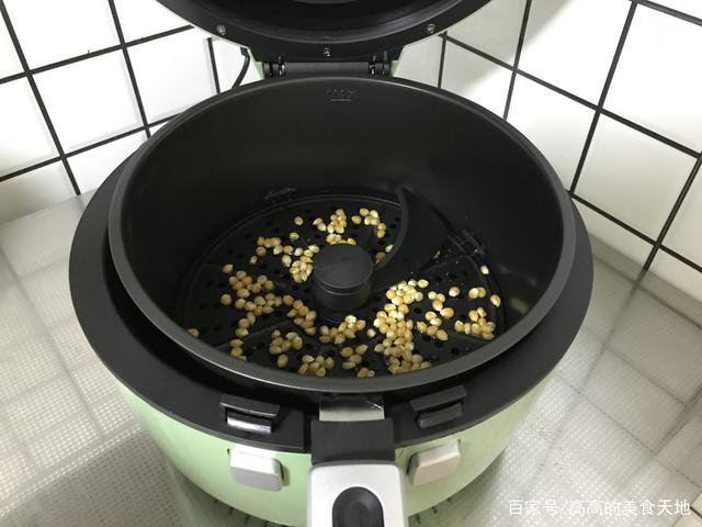 空气炸锅做爆米花的做法窍门，空气炸锅爆米花教程（1块钱的玉米粒做一锅）