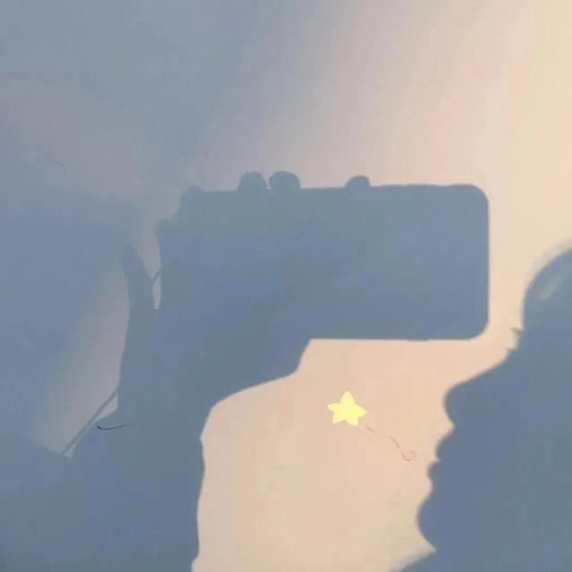 超赞的朋友圈背景图 背景图 月亮和星星会不会互道心事,超赞的朋友圈背景图怎么弄(好看的朋友圈背景图) 超赞的朋友圈背景图 背景图 月亮和星星会不会互道心事,超赞的朋友圈背景图怎么弄(好看的朋友圈背景图)