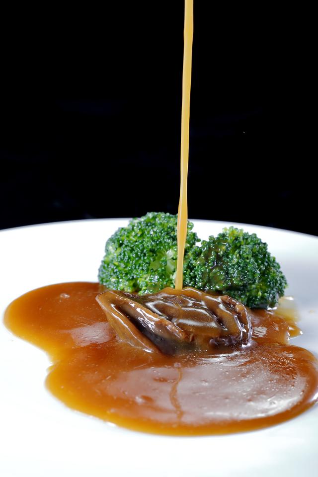 溏心鲍鱼做法，溏心鲍鱼做法窍门（干鲍的昂贵的价格是贵在哪里）