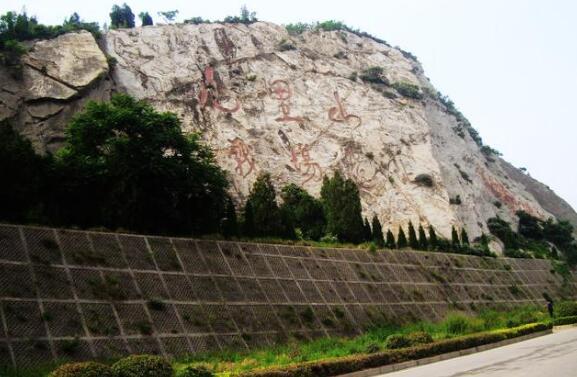 徐州旅游景点大全，徐州周边旅游景点大全（龟山汉墓是西汉时期第六代君主的夫妻合葬墓）