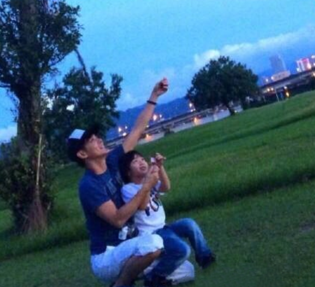 林志颖的儿子叫什么名，林志颖的三个儿子叫什么（一家四口同框很温馨）