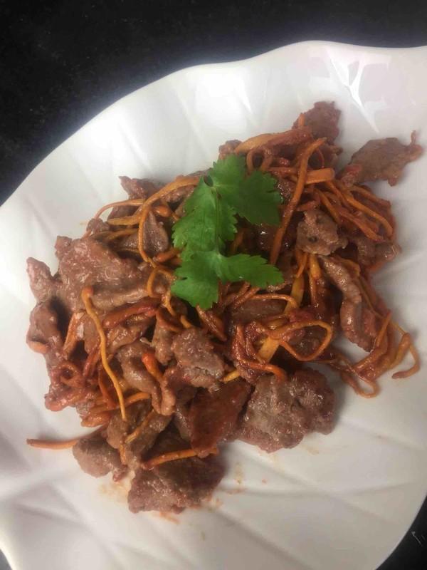 咳嗽能不能吃牛肉，感冒咳嗽可以吃牛肉吗（冬季此肉再贵也要吃）