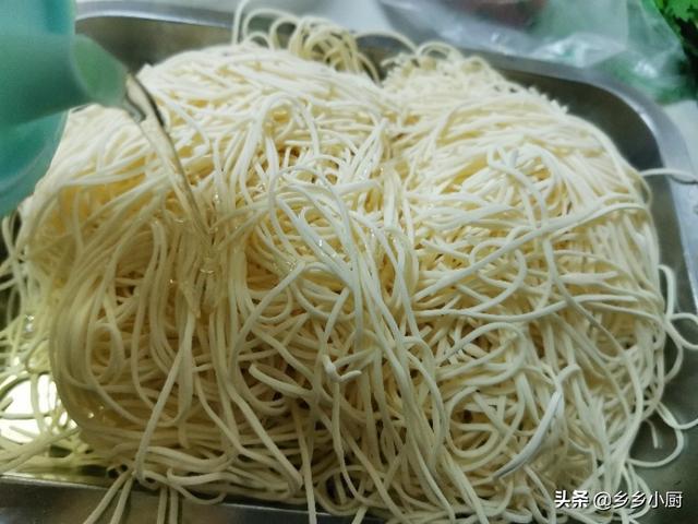 怎么做牛肉卤面，怎样做牛肉面卤（冬天吃卤面真得劲）