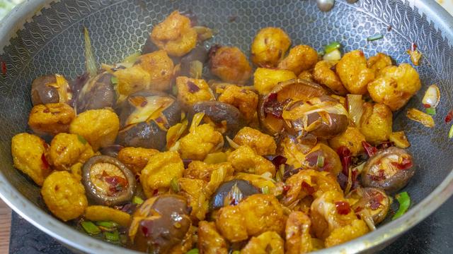 鹌鹑蛋是发物吗，属于发物的食物一览表（8种“增补食物”要多吃）