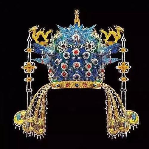 头戴凤冠是什么意思，有的皇后戴的“凤冠”上还有龙呢