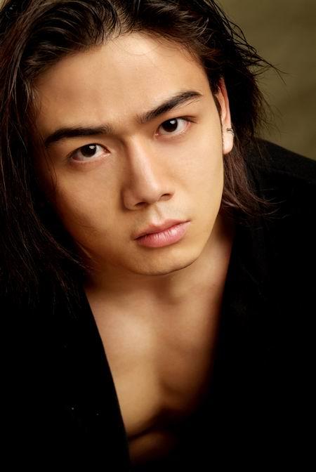 杨烁变成小包总，跌落的口碑到底是回不去了