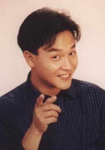 何炅是同性恋吗，何炅怎么了（让我想到了愚人节跳楼的张国荣）