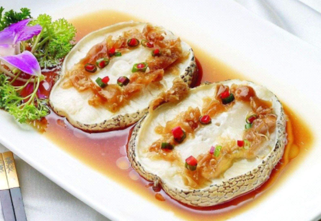 如何制作好吃滑嫩的虾滑，如何制作好吃滑嫩的虾滑窍门（蒜蓉虾滑鲜嫩Q弹）