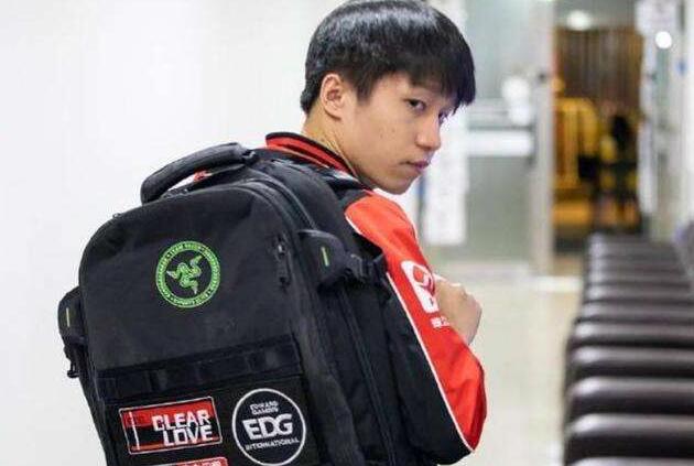 厂长官宣退役,从此lpl再无001号选手,梦想放下的时候真的心酸