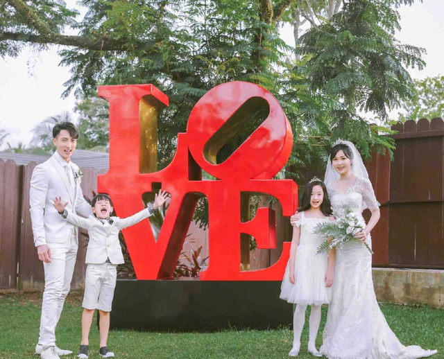 唐装婚纱照三大要点，唐装婚纱照三大要点是什么（复古、唐装风格百变）