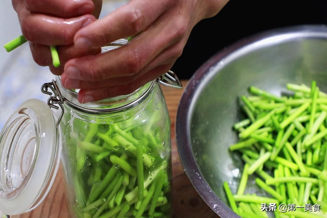 蒜苔怎么腌制好吃不坏的方法，泡菜蒜苔的腌制方法