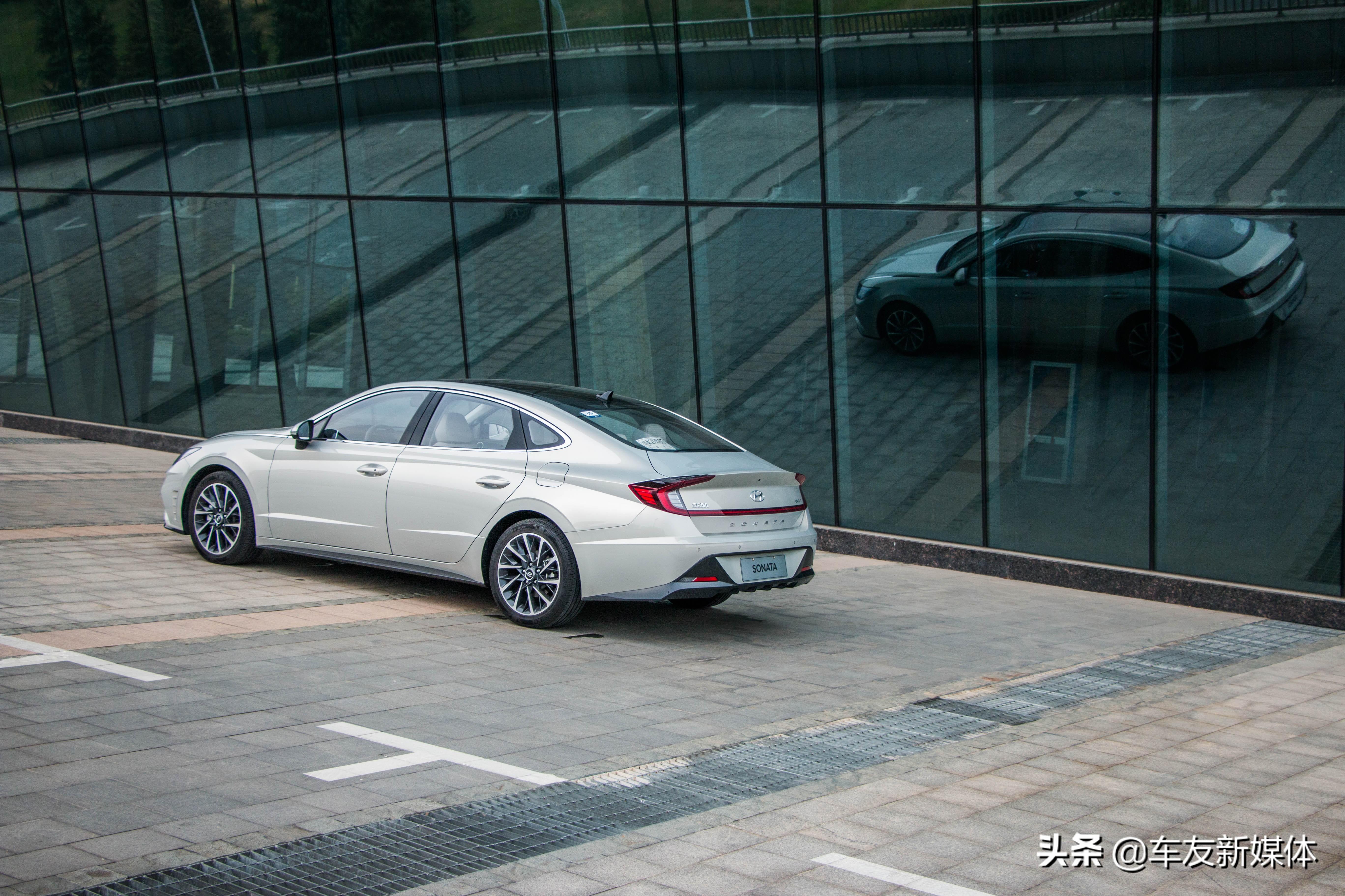北京现代索纳塔第八代北京现代索纳塔8代新款多少钱深度试驾北京现代
