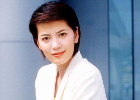 从央视名嘴到"涉案被查",经历人生跌宕后的沈冰,44岁在家相夫教女