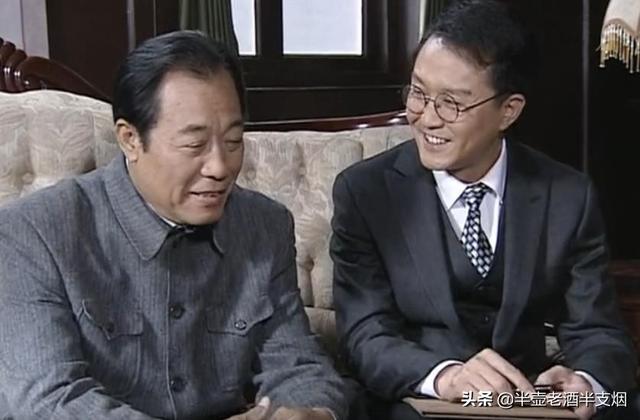 戴笠和毛人凤谁的官大，戴笠大还是毛人凤大（毛人凤把吴敬中抓去砍甘蔗）