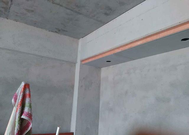 硅酸钙板是石膏板吗，硅酸钙板和石膏板区别（硅酸钙板比石膏板吊顶好）