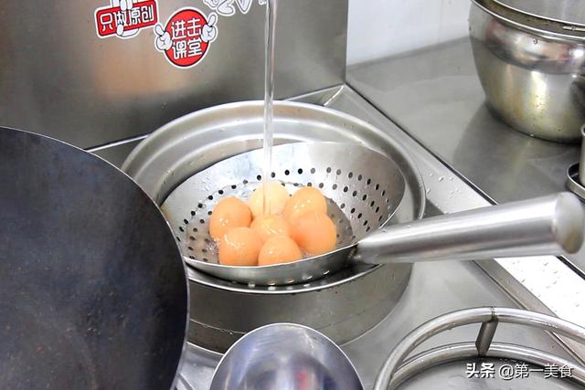 煮鸡蛋的做法，电饭煲煮鸡蛋的做法（很多人不知道煮鸡蛋的正确方法）