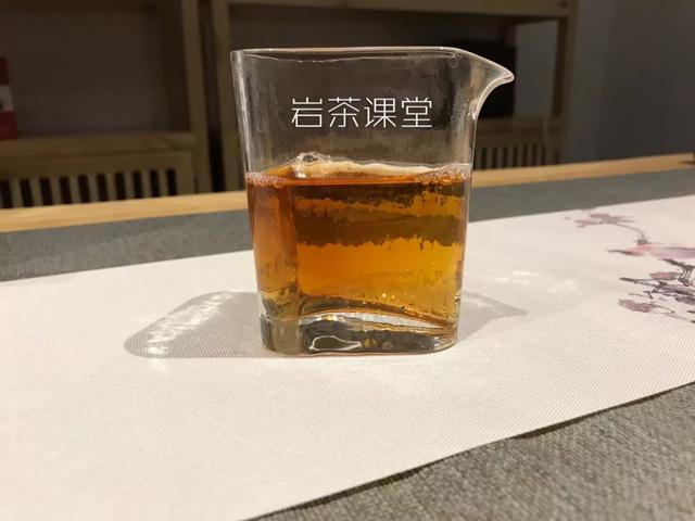 大红袍什么味道，岩茶的大红袍是什么味道（喝起来是什么味道）