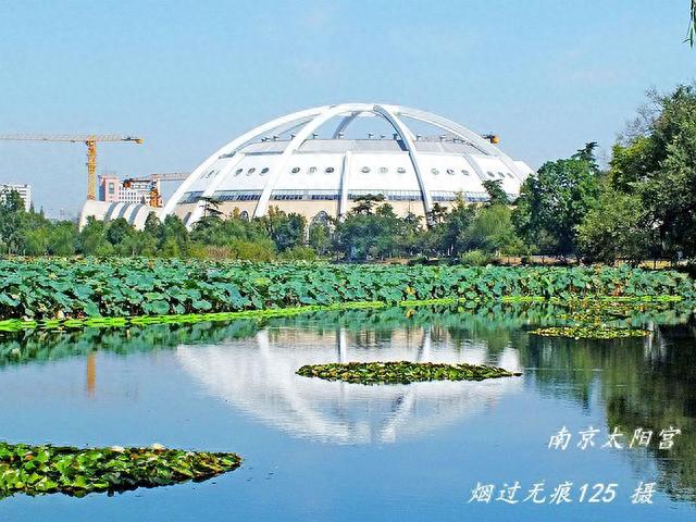 用不同的角度打卡—南京太阳宫.