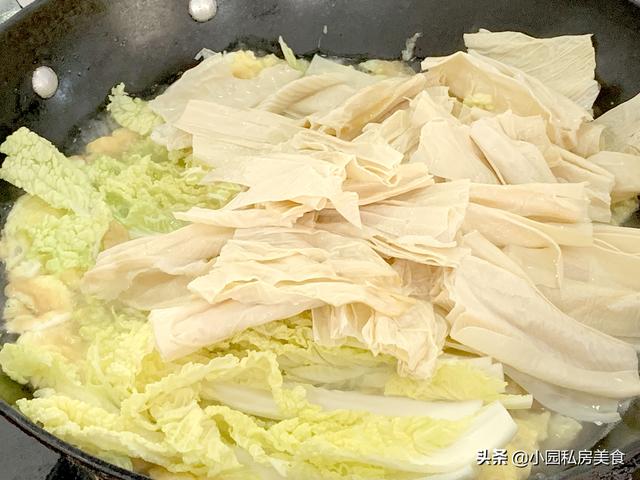 白菜腐竹滚汤怎么做，腐竹和白菜可以做汤吗（广东客家人的素食菜）