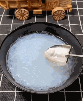 如何制作花甲粉，怎样做花甲粉（花甲粉这么做简单又美味）