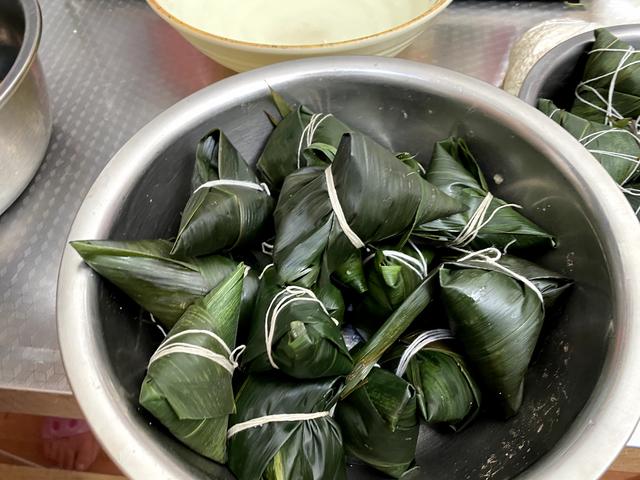 粽子冷藏还是冷冻，粽子放在冷藏还是冷冻（直接放冰箱就错了）