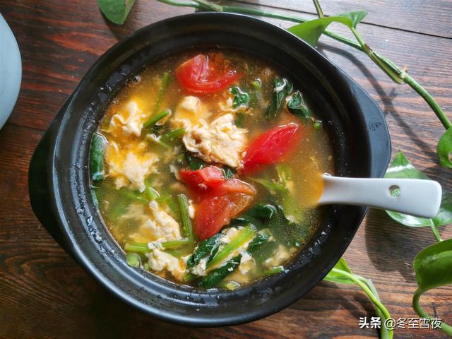 菠菜鸡蛋汤的家常做法，紫菜蛋花汤怎样做（做家常菠菜鸡蛋汤）