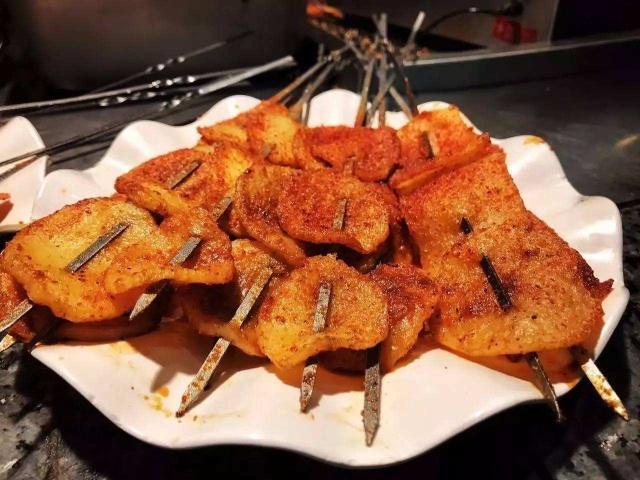 烧烤菜谱大全100种素菜，适合烧烤的十种素菜东北烧烤大全（烧烤界的5大素菜之王）