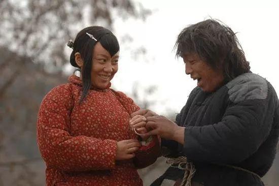 自己理发后脑勺理发技巧，自己给自己理发技巧（只需要4个步骤5分钟搞定）