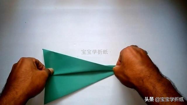 儿童手工折纸飞机，能飞很远的纸飞机（折纸飞机系列详细折纸步骤）