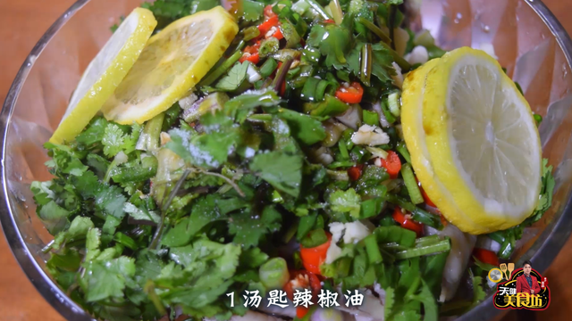 凉拌鸡脚的做法及配料，凉拌鸡脚的家常做法（凉拌鸡爪家庭版特色做法）