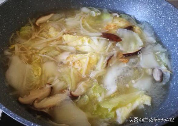产妇菌菇蔬菜汤怎么做，你需要知道以下几点。