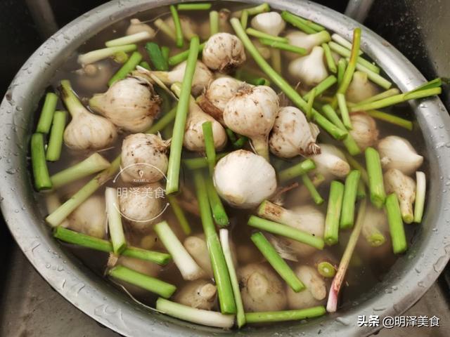家常酱油腌蒜的做法，怎样用酱油腌蒜（还是自家传统方法好）
