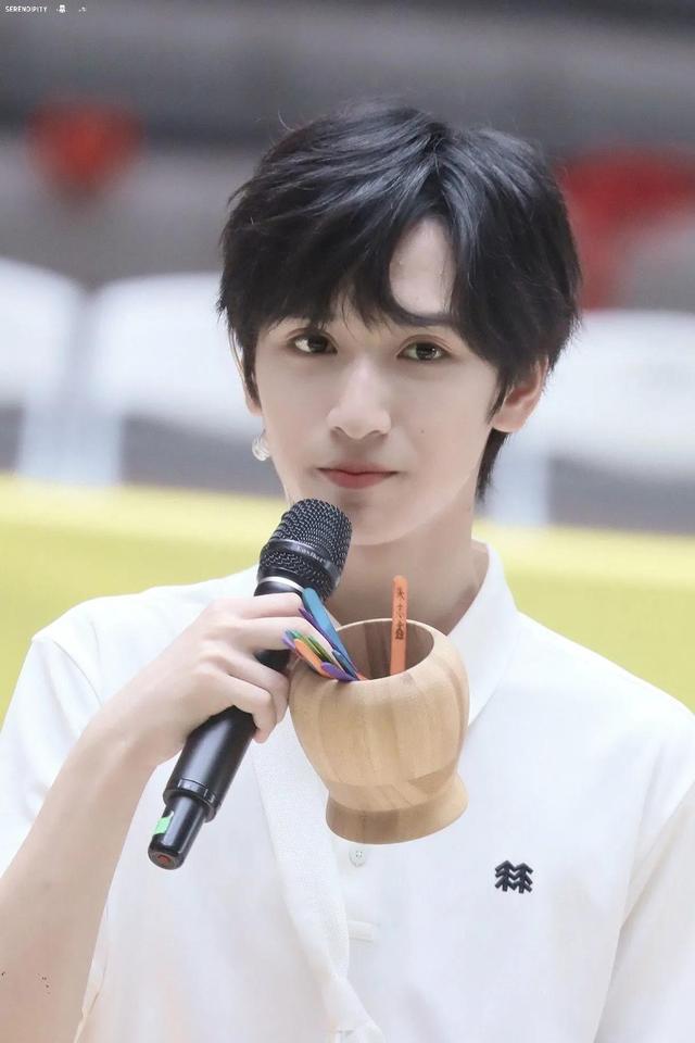 宋亚轩是什么星座，宋亚轩是什么星座什么血型（时代少年团成员各自气质是什么类型的）