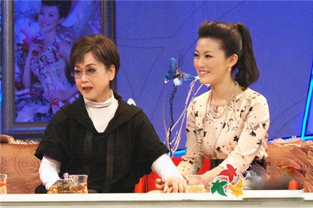 "歌唱家"李谷一：和丈夫肖卓能携手走过43年婚姻，他走后我要坚强