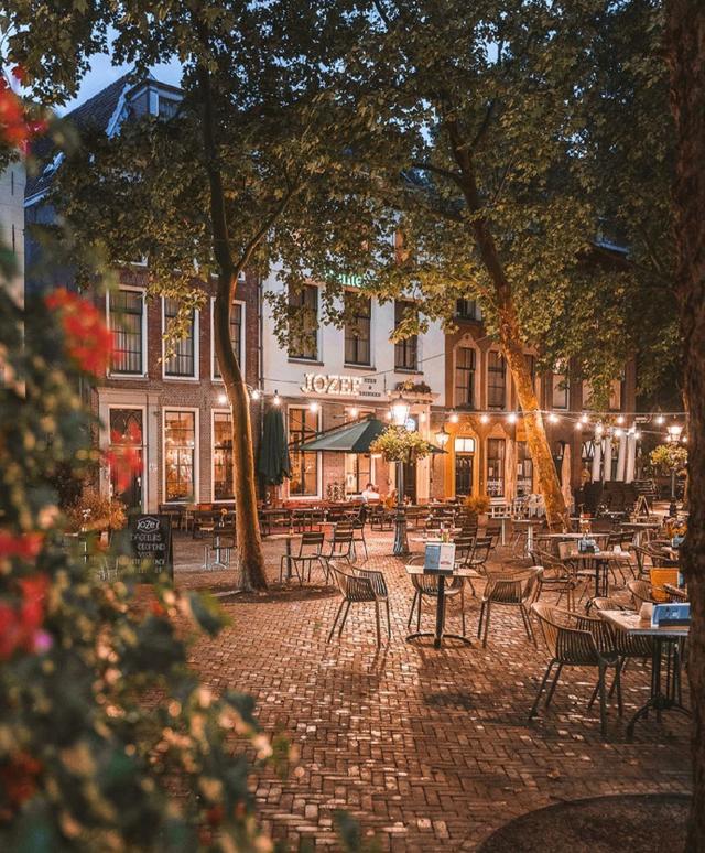 欧美图片街景美图日落，欧美夕阳图片（欧洲街头黄昏日常）