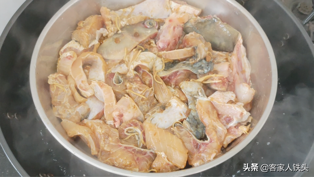 鱼肉丸该怎么做，60岁老厨师教的鱼丸做法
