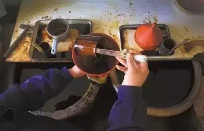 生抽老抽酱油怎么区分，生抽、老抽和酱油的区分（酱油他们究竟有什么区别）