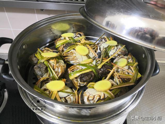 清蒸螃蟹的做法步骤，清蒸螃蟹的做法和步骤有什么（是开水上锅还是冷水上锅）