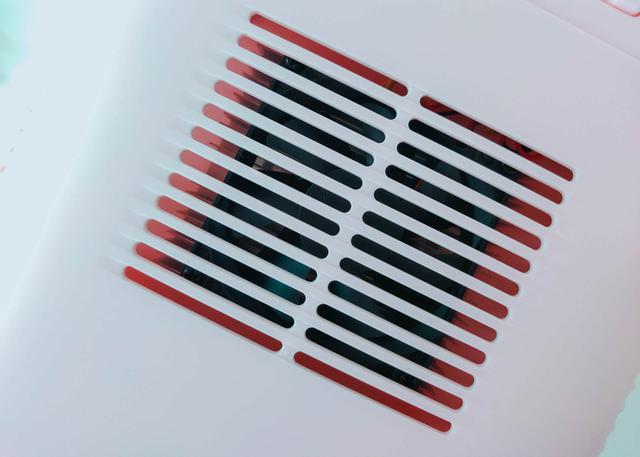 半导体制冷冰箱，什么是半导体制冷冰箱（倍思小冰屋学生冰箱评测）