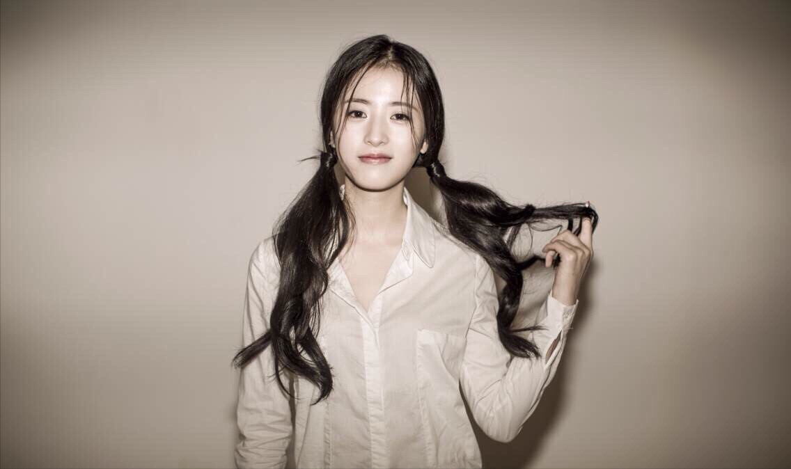 周雨彤个人资料(曾跟肖战有暧昧,与许魏洲在街边拥吻) - 龙腾网