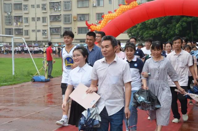 成人礼祝福短语，成人礼简短祝福语（以梦为马）