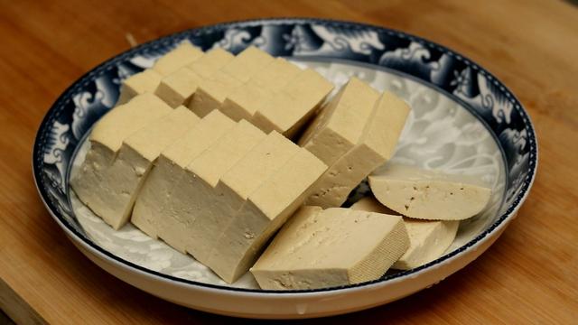 小白菜炖豆腐，大厨教你3个小窍门