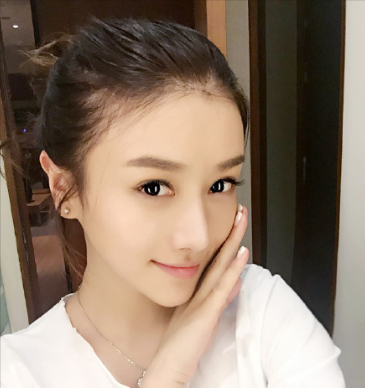 王思聪历任女友，王思聪的浪荡情史，和背后的14个女人（王思聪这么多任女友谁发展最好）