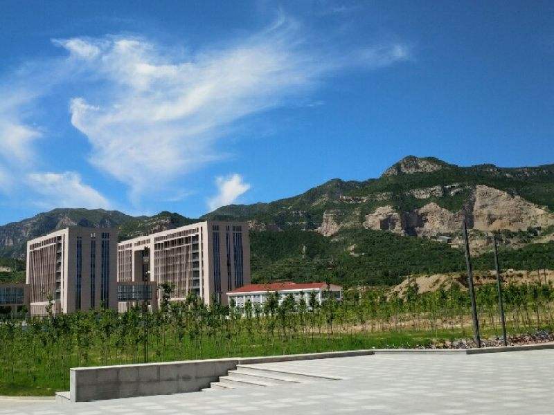 华北工学院分校（该校为华北地区工科顶级强校）