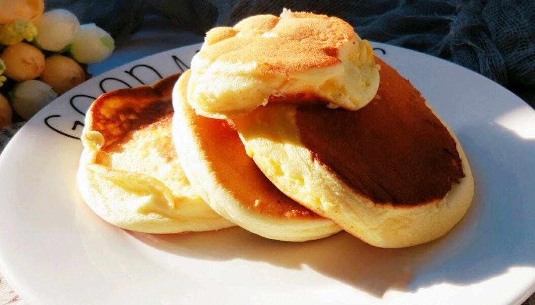 圖片[1]-【厚舒芙蕾松餅】做法步驟圖 不用烤不用蒸 綿軟香甜入口即化-起舞食譜網