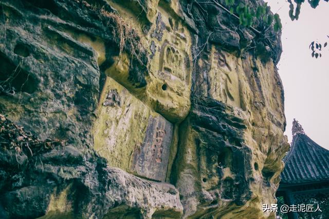 荣县大佛介绍，荣县大佛寺简介（雄伟壮观——荣县大佛）