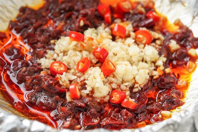 花甲粉是什么粉做的，做花甲粉的粉是什么粉（营养美汤与花甲结合）