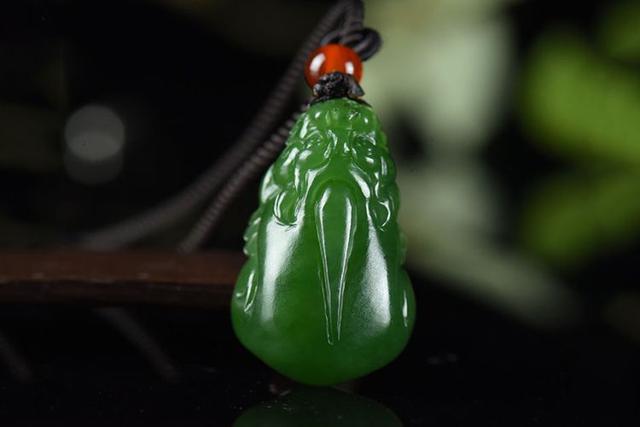 怎样鉴别玉的好坏，玉怎么鉴别玉的好坏（行业老手是这样辨别玉石的品质和好坏的）