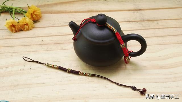茶壶盖绳子怎么绑，紫砂壶盖绳子怎么编（超详细的DIY手工编织茶壶绳教程）