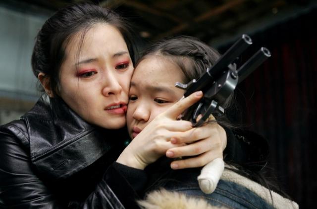 亲切的金子百度影音，谁有好看的电影（19岁女生含冤入狱13年）